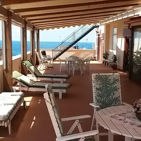 I Faraglioni Comfort Bed and Breakfast Terrasini